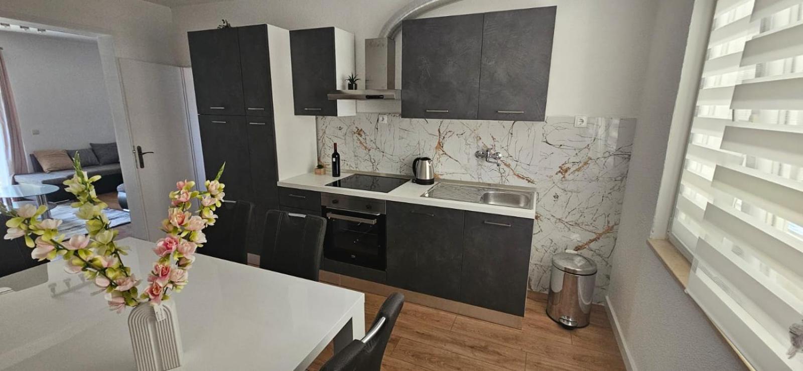 Apartman Mia With Pool1 Split Buitenkant foto