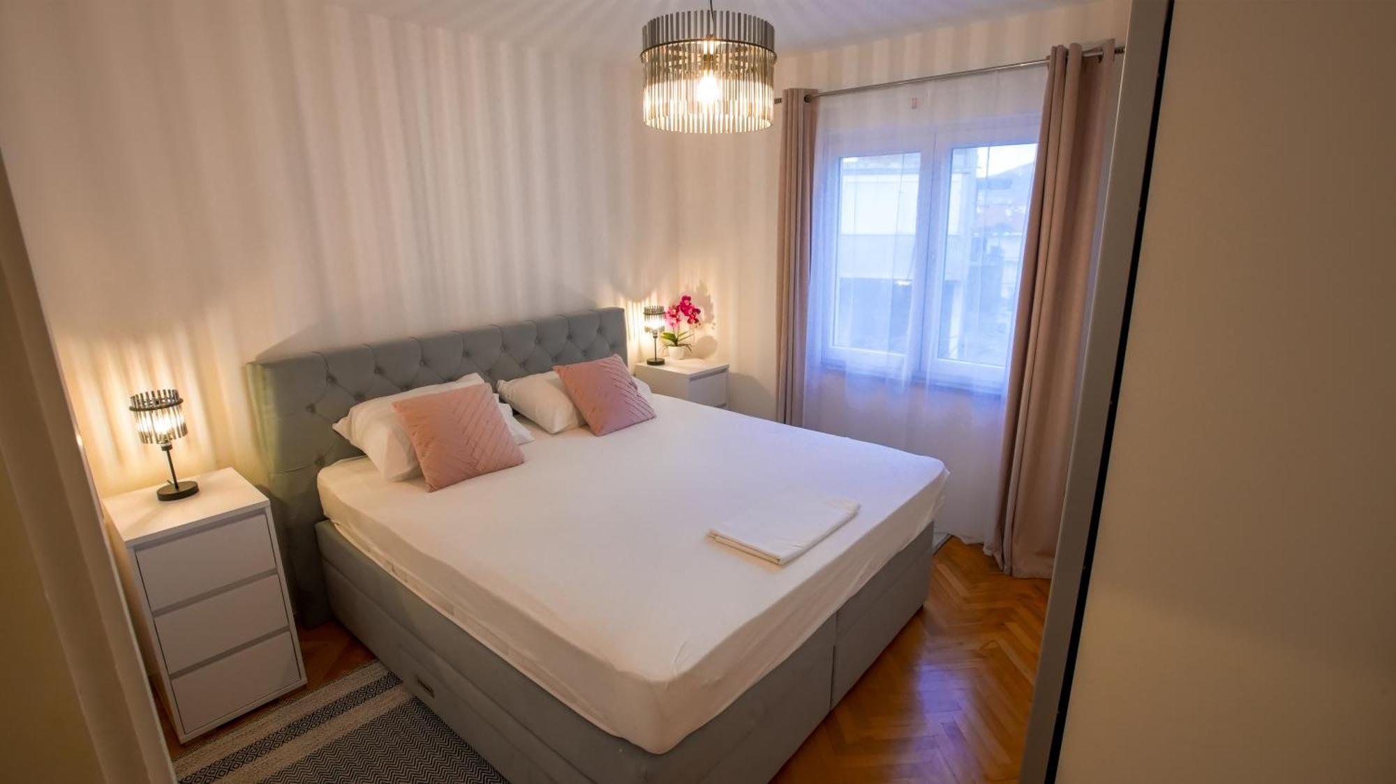 Apartman Mia With Pool1 Split Buitenkant foto