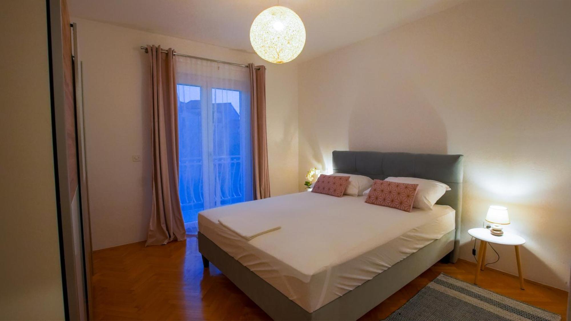 Apartman Mia With Pool1 Split Buitenkant foto